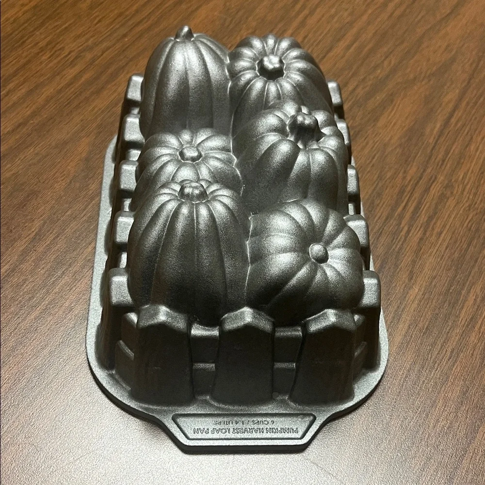Nordic Ware Pumpkin‎ Patch Loaf Pan